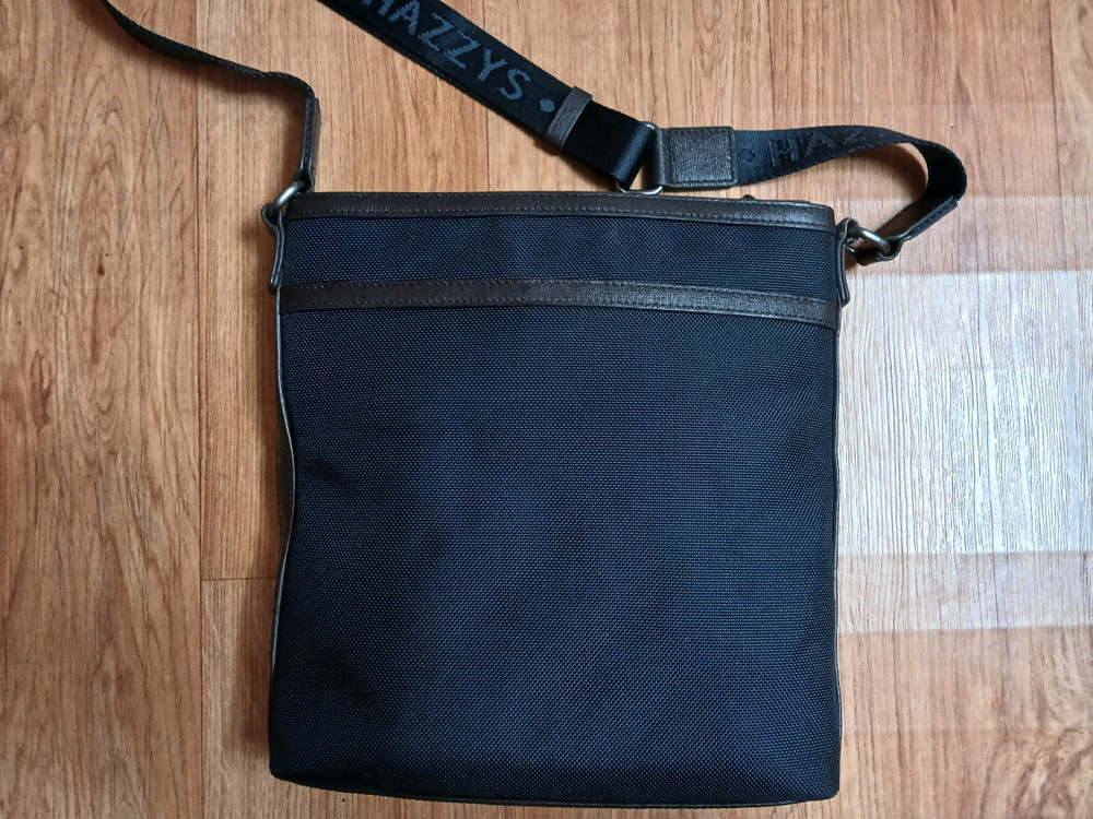 헤지스(정품) 남성 소가죽 크로스백 (네이비) (깨끗하고 좋아요)--3