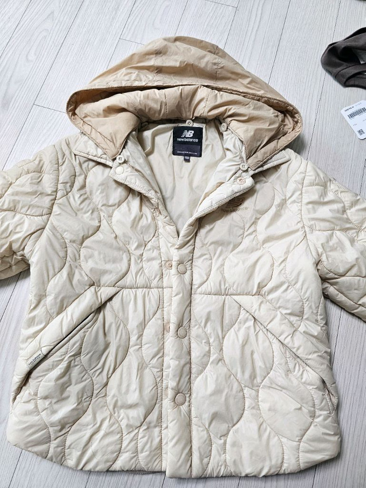 뉴발란스키즈 경량패딩 130사이즈--1
