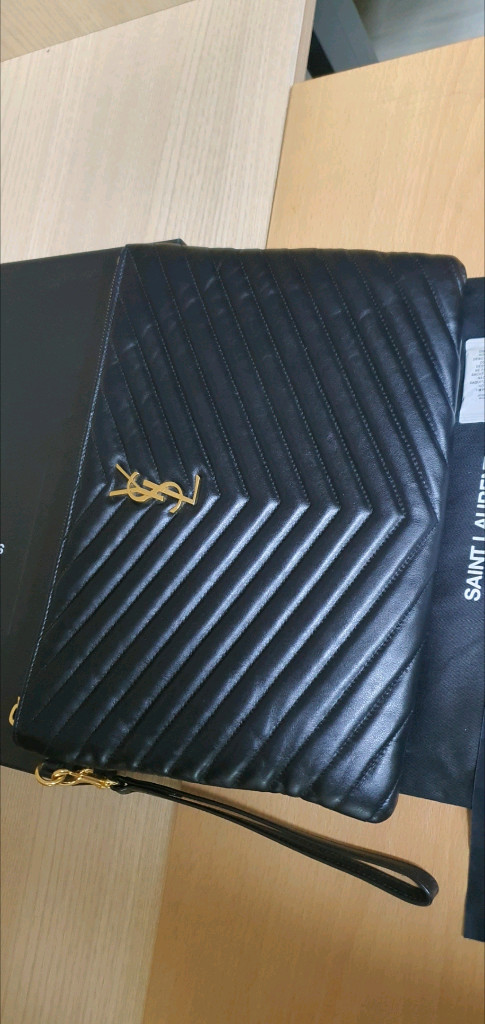 입생로랑 생로랑 뉴미듐 클러치백 정품S급(보증서O)구찌프라다루이비통디올고야드샤넬셀린느보테가생로랑발렌시아가버버리가방--2