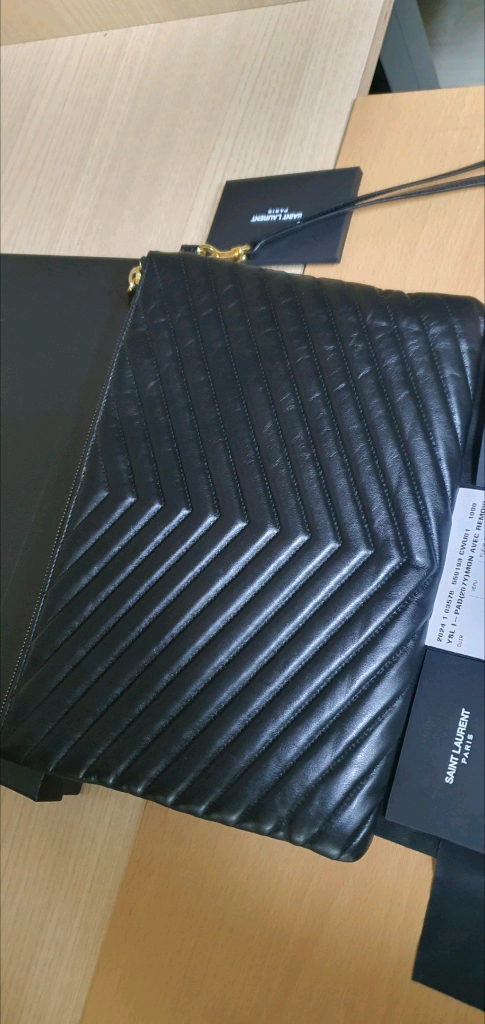 입생로랑 생로랑 뉴미듐 클러치백 정품S급(보증서O)구찌프라다루이비통디올고야드샤넬셀린느보테가생로랑발렌시아가버버리가방--3