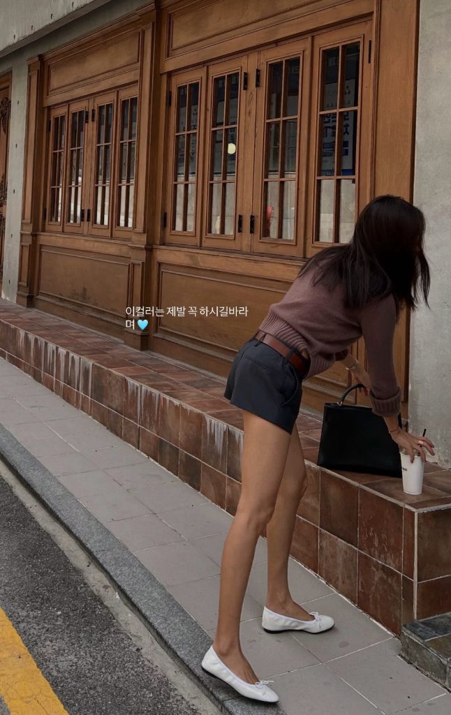 SIX AND A HALF 식스앤어하프 :: LOLO SWEATER 로로스웨터 이미지