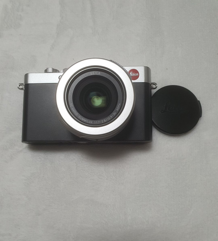 컴팩트 디지털카메라 D-LUX7 실버 이미지