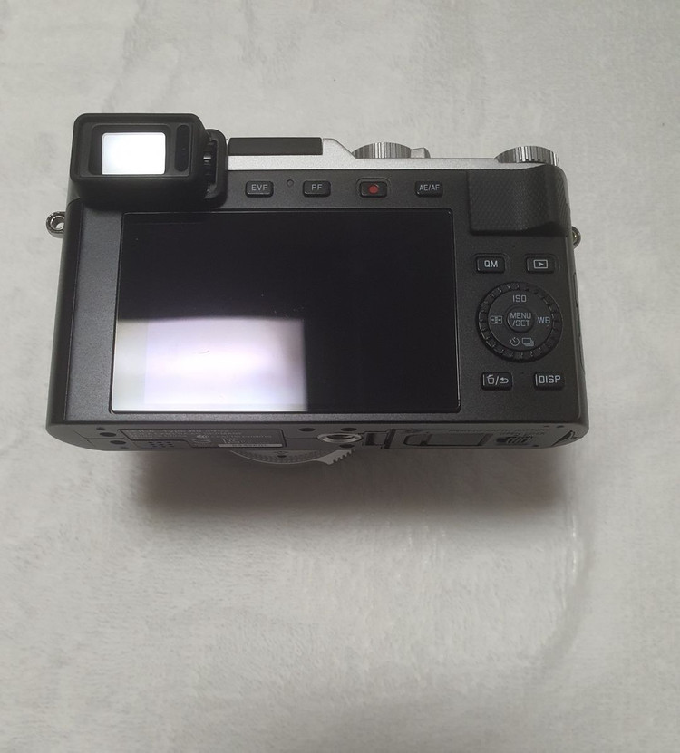 컴팩트 디지털카메라 D-LUX7 실버 이미지