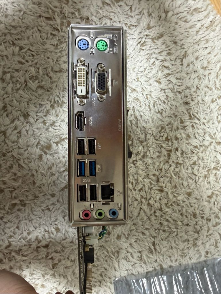 인텔 펜티엄 G3240 + 애즈락 H81M-HDS + 삼성 DDR3 12800U 8G 저전력 사무용 미니 PC 이미지