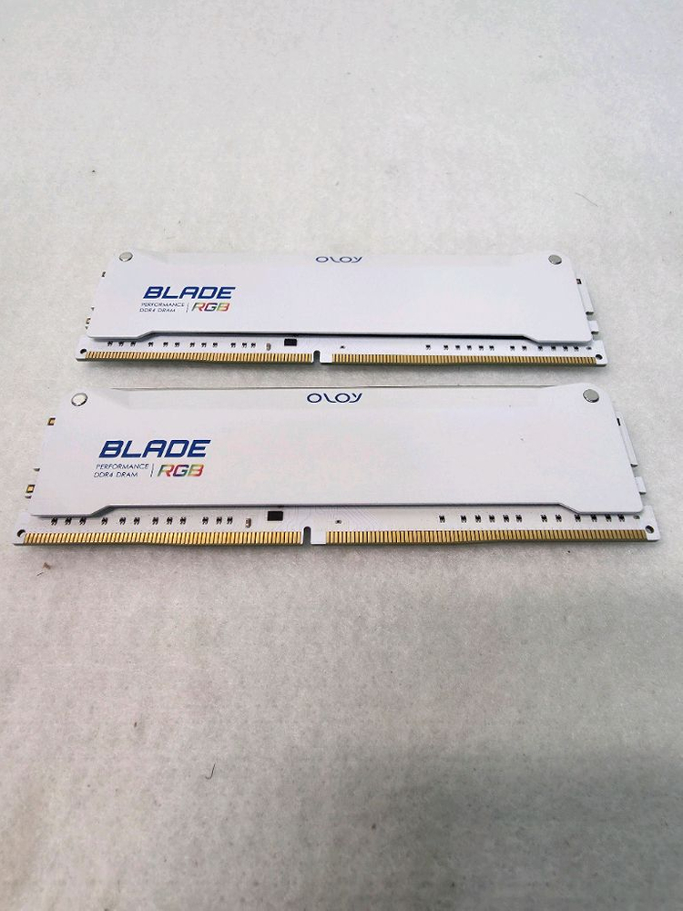 [RAM] OLOy DDR4-3600 CL18 BLADE RGB White 32GB(16G x 2)--1