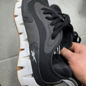 리복 운동화 260