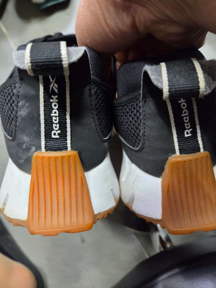 리복 운동화 260--2