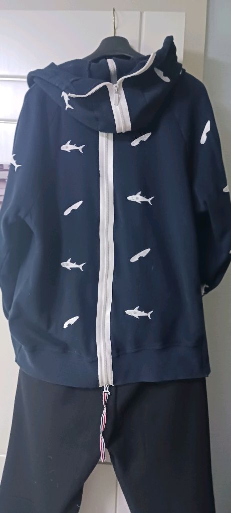 톰브라운 상 어--3