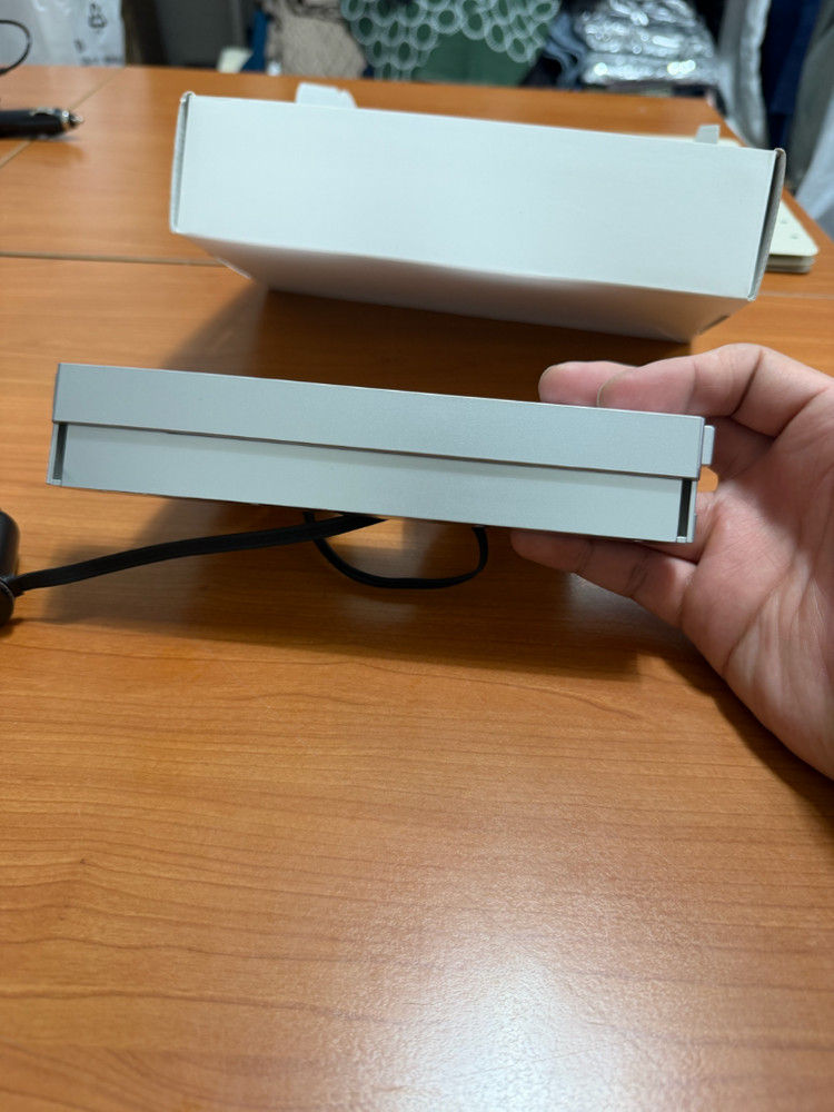 테슬라 모델Y/3 중앙제어 65W 고속충전기--3