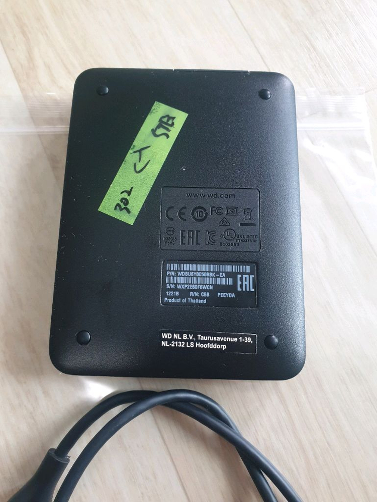 WD 휴대용 외장하드 5TB--1