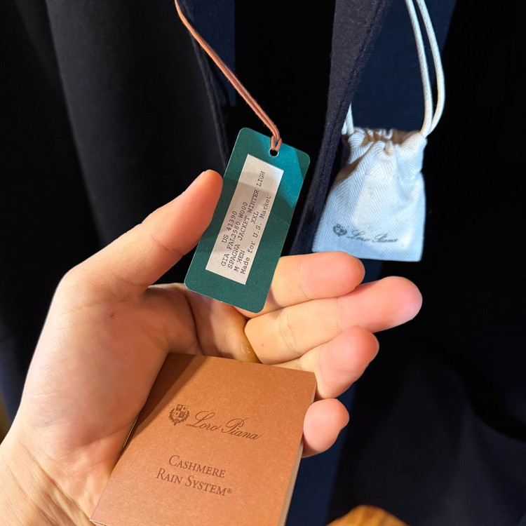 로로피아나 24 F/w 스파냐 캐시미어 자켓 새상품 판매 합니다. 이미지