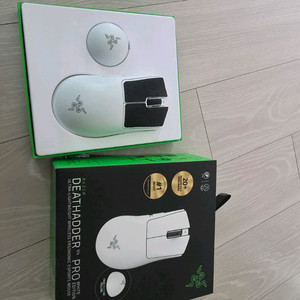 레이저 데스에더 pro v4 데브사 화이트