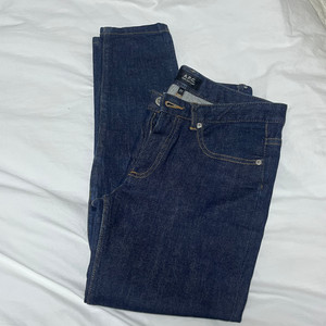 A.P.C. 아페쎄 moulant jean 물랑 데님