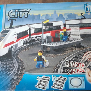 레고시티 7897 여객열차 중고제품 팝니다