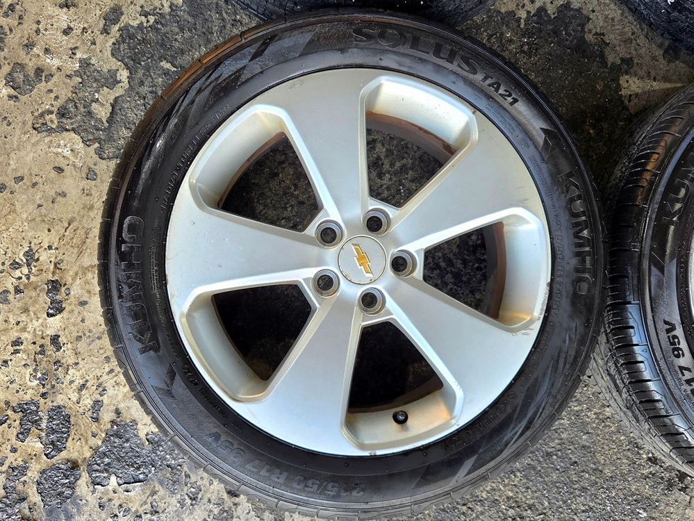 크루즈 라프 라세티프리미어 17인치휠타이어 2155017 pcd105 팝니다--1