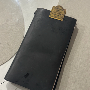 트래블러스 미도리야 노트 레귤러 블랙