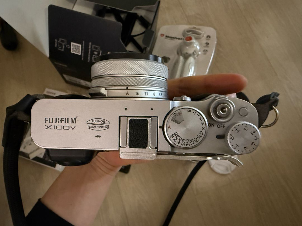 후지 x100v 실버 + Neewer 1.5배 망원렌즈--3