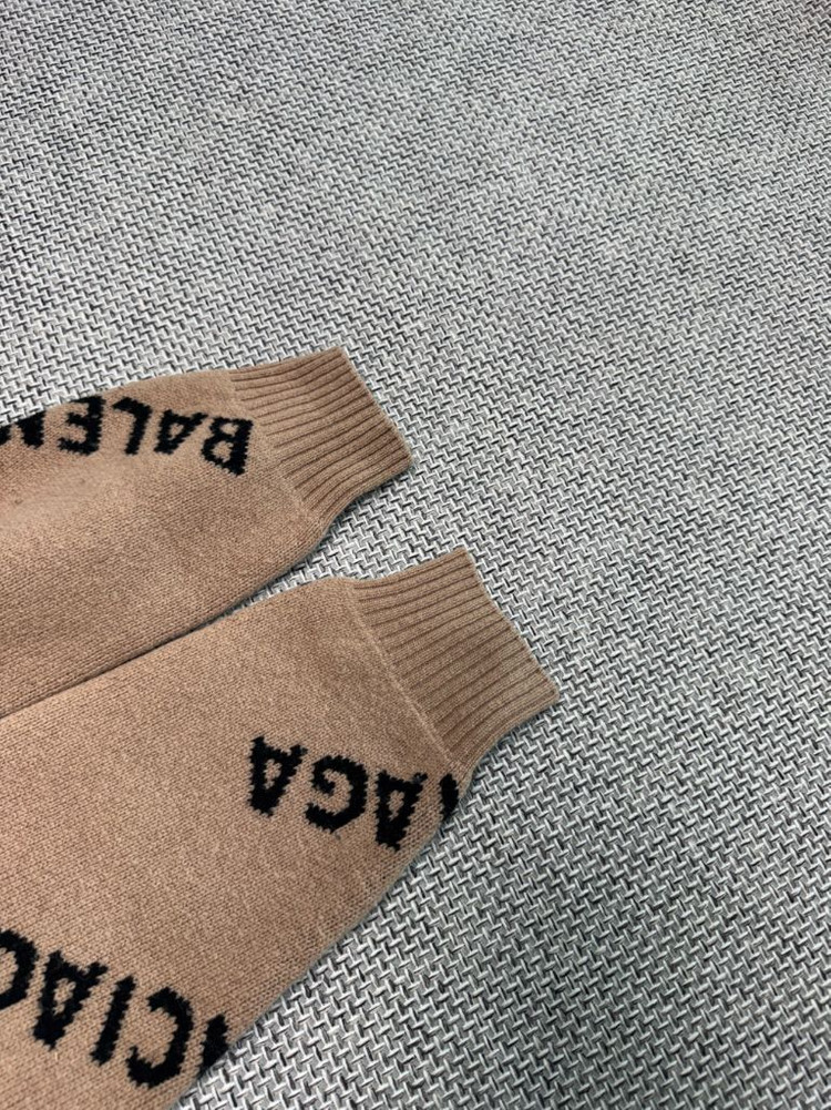 발렌시아가 멀티로고 니트--2