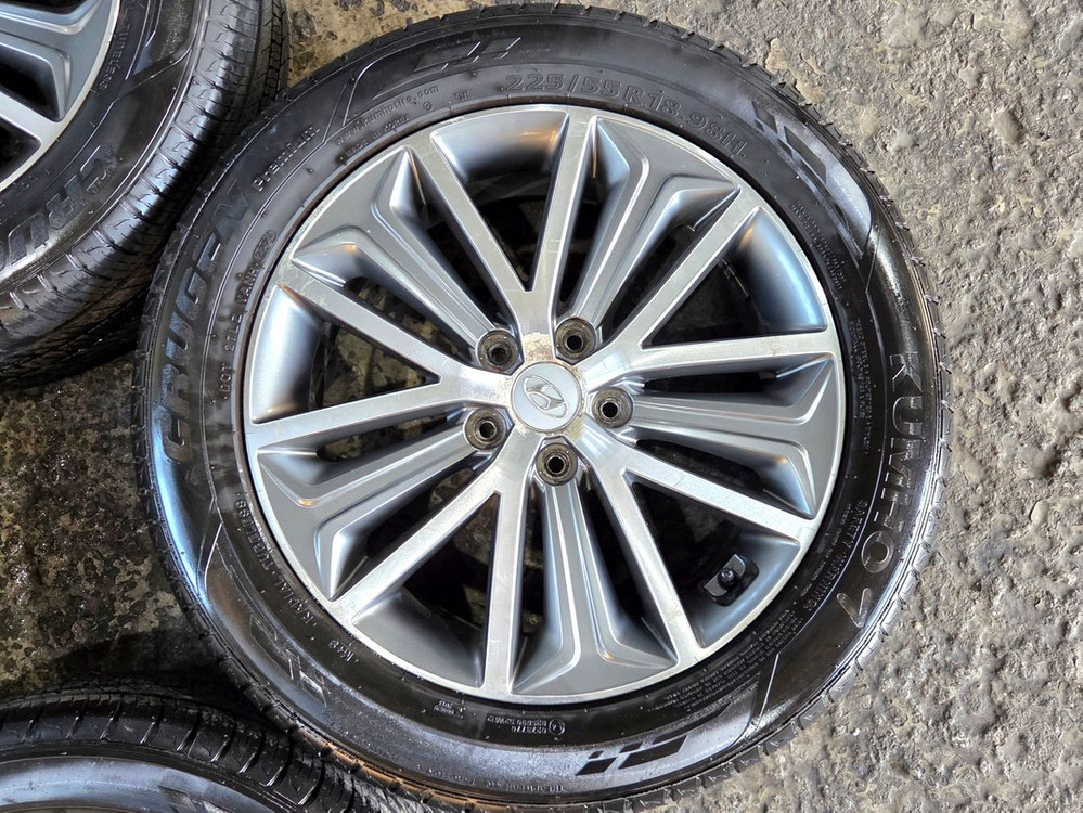 올뉴투싼 18인치휠타이어 2255518 셋트 pcd114.3 팝니다 스포티지 투싼 qm5 등--2