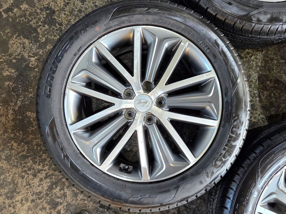 올뉴투싼 18인치휠타이어 2255518 셋트 pcd114.3 팝니다 스포티지 투싼 qm5 등--3