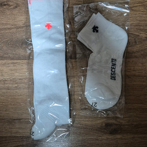 데상트 러닝 양말(JTBC대회) 2개 M(270)사이즈 2개