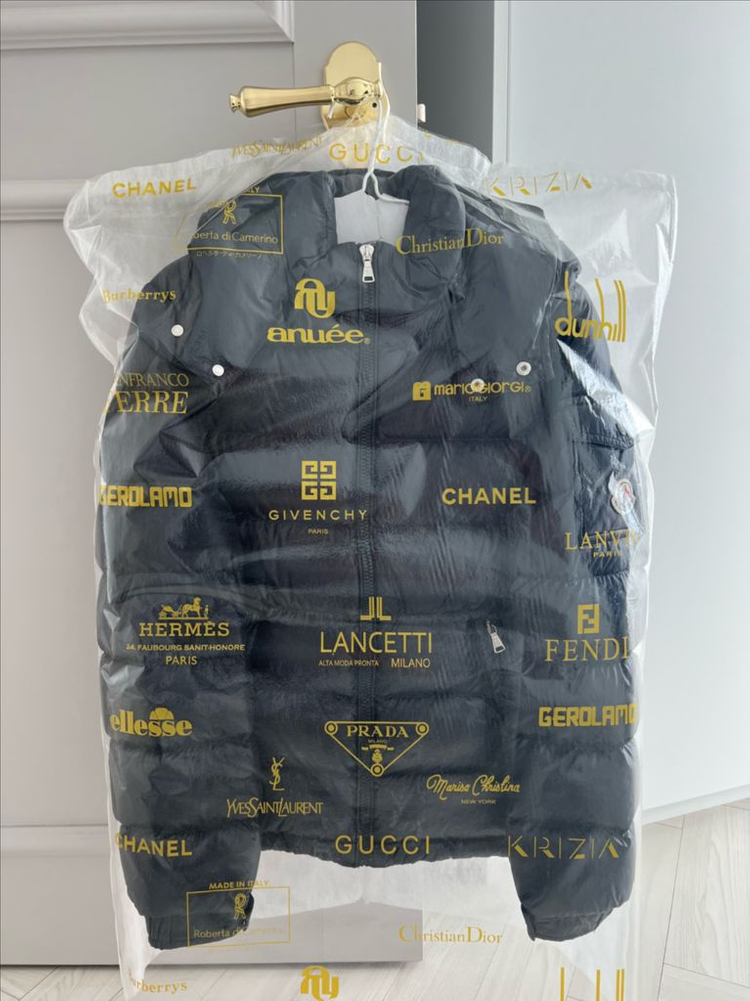 몽클레어 뉴마야 패딩 14Y네이비색상--2