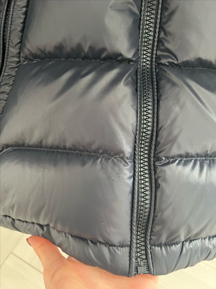 몽클레어 뉴마야 패딩 14Y네이비색상--6