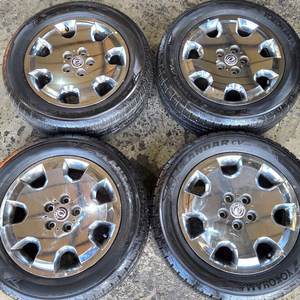 뉴오피러스 17인치휠타이어 크롬 방패휠 2355517 pcd114.3 팝니다