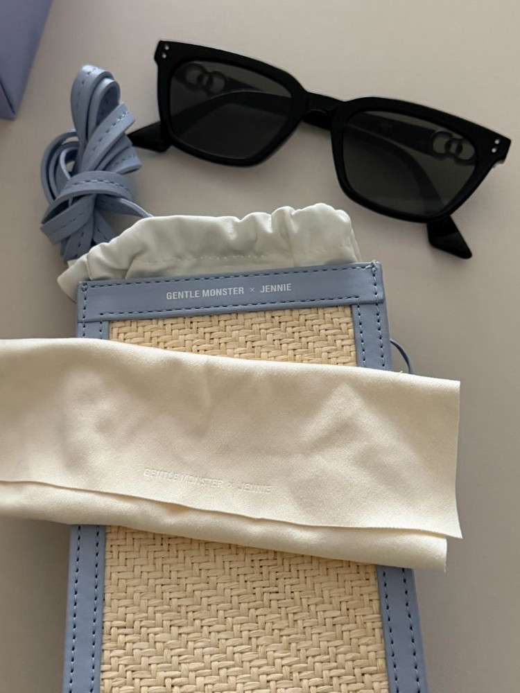 젠틀몬스터 제니 xoxo01 엑스오엑스오 블랙 젠몬 선글라스 제니가든 이미지