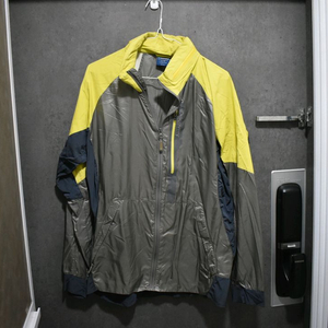 디스커버리 남성 바람막이 105