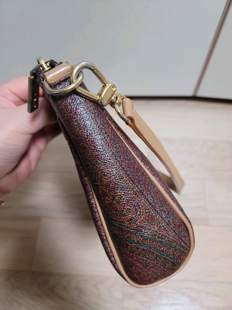 에트로 숄더백 팝니다--2