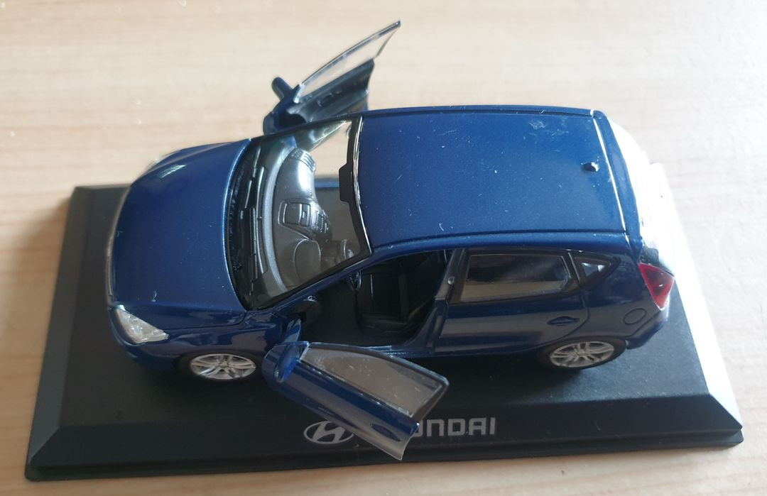 자동차 피규어 모형>WELLY HYUNDAI i30 BLUE 1:34--3