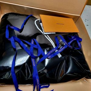 루이비통 시그니처 블랙 후드 이미지