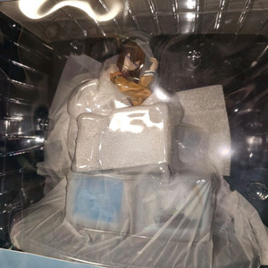 카도가와 마키세 크리스 1/7 스케일 피규어 LED