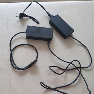 마이크로소프트 서피스 dock, AC 어댑터