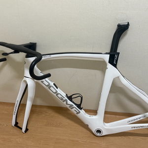 도그마f12프레임 팝니다