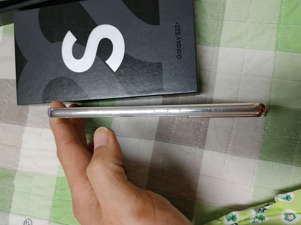 특A급 ㅡ 자급제 ㅡ 갤럭시 S22 플러스 256GB--6