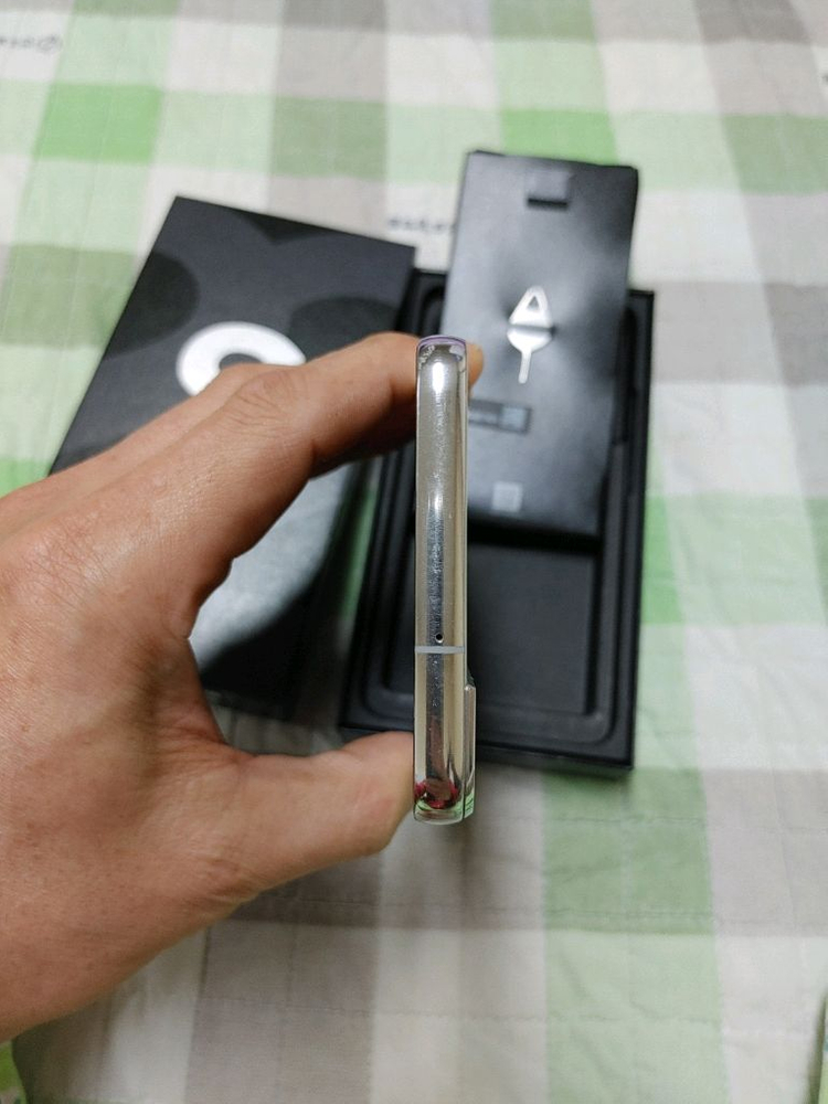 특A급 ㅡ 자급제 ㅡ 갤럭시 S22 플러스 256GB--7