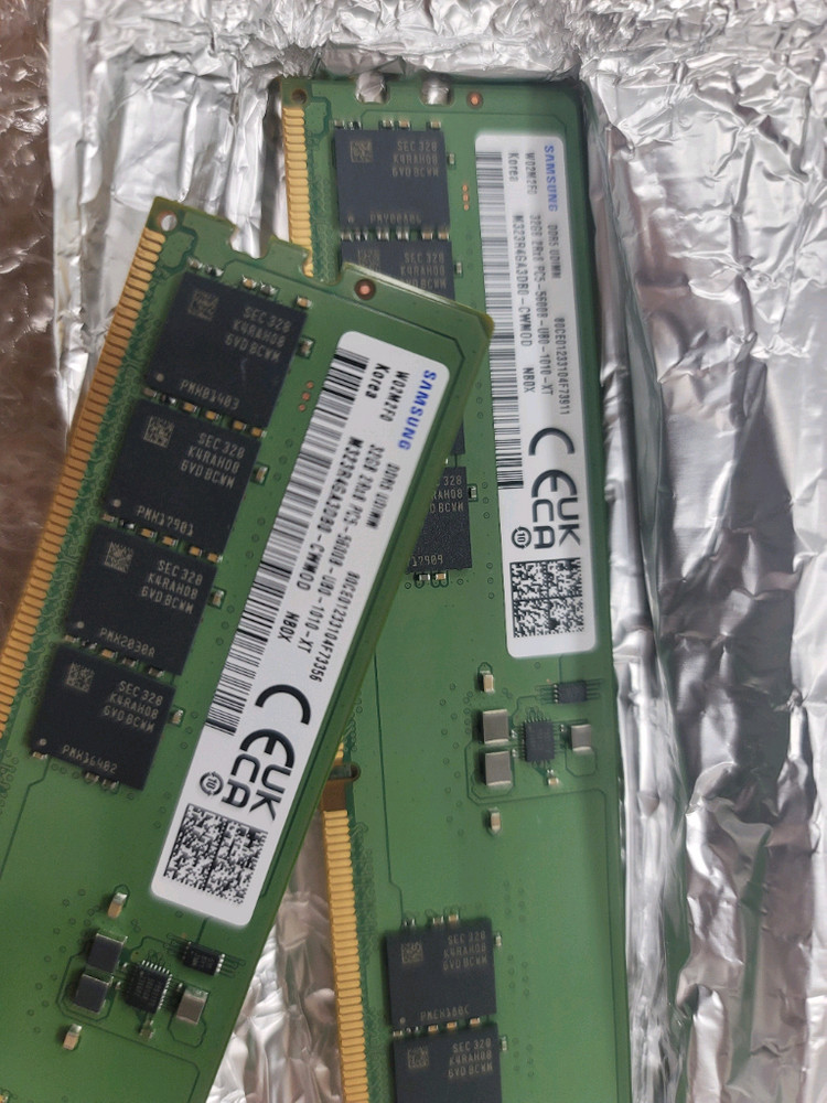 미사용신품 램2개 삼성 DDR5 44800 32GB 5600MHz (AS 26년 9월까지)--0