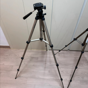 삼각대 2개