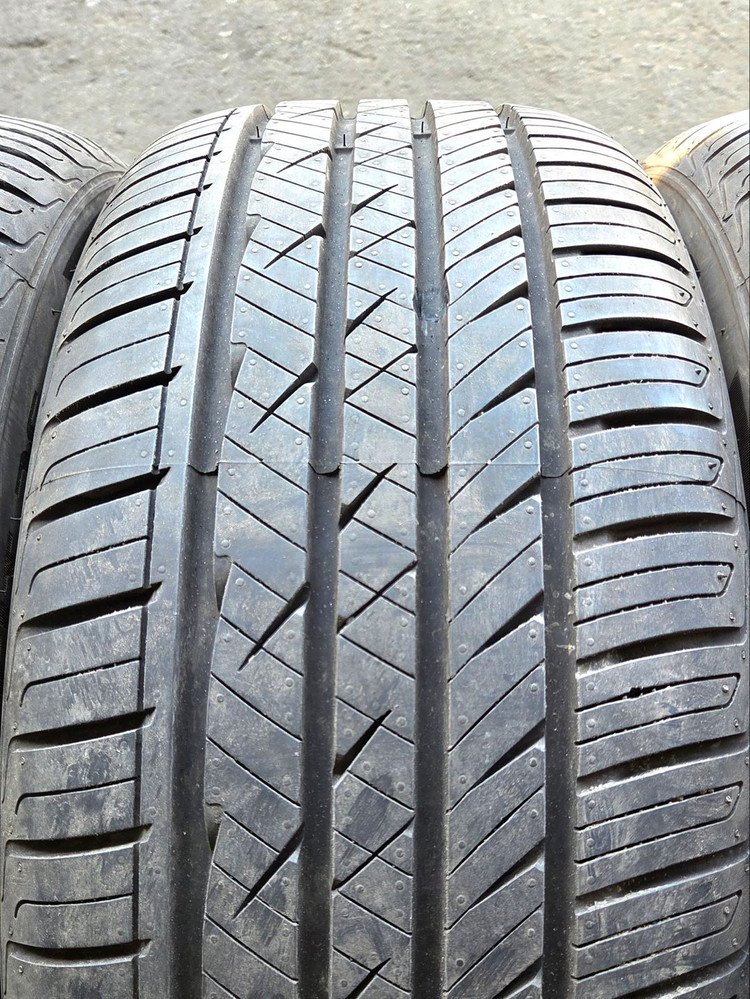 2155017 215 50 17 한국 라우펜 타이어 셋트 팝니다--1