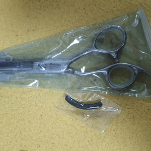 [완전새상품/풀박스] 바비온 HE-601S 셀프 미용 일자가위