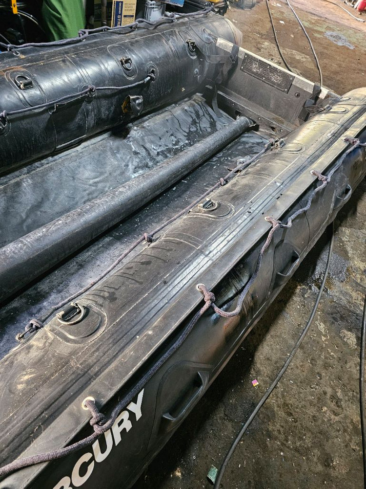 하이파론보트 레저보트 고무보트 스쿠바다이빙 낚시보트 이미지