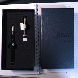 파이롯트 JUSTUS95 14K 미사용품 판매
