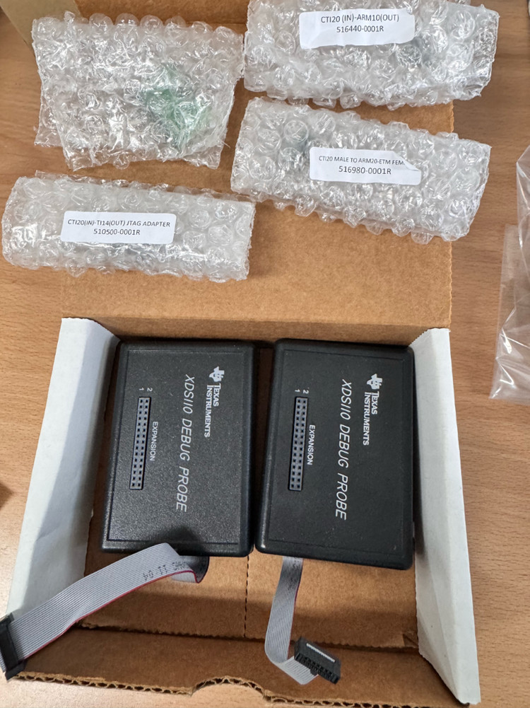 Texas Instruments XDS110 Debug Probe (2개 있음)--2