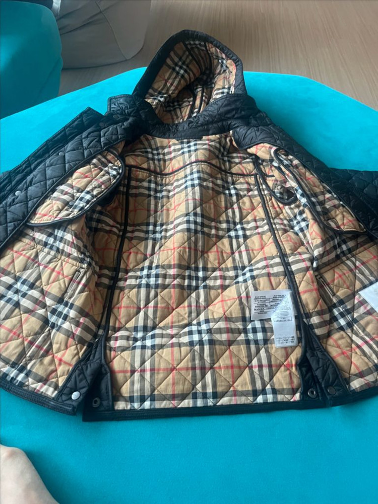 버버리키즈 10y퀄팅자켓--1