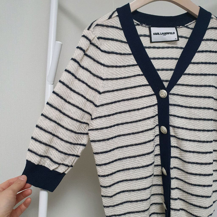 칼라거펠트 스트라이프 반팔가디건 이미지