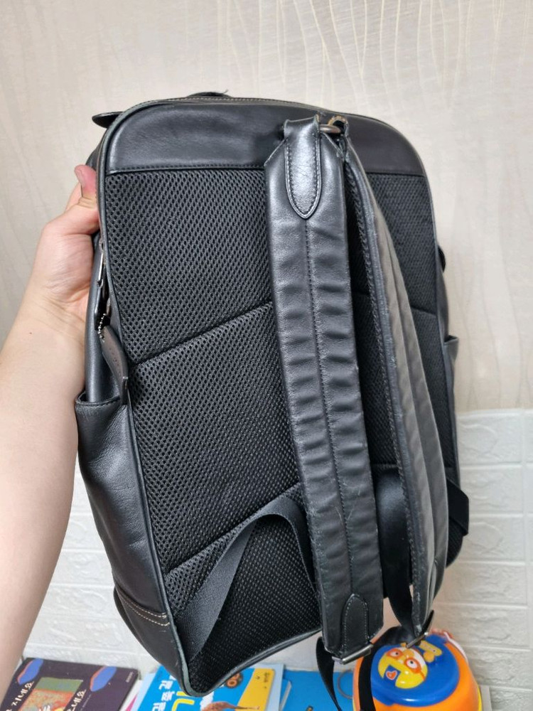 코치 레더 그라함 백팩 정품 원가 58만--4