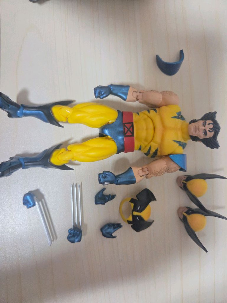 마블레전드 울버린 일괄판매--1