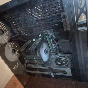 4090 136k 램32G 990PRO 2TB 완본체 판매합니다